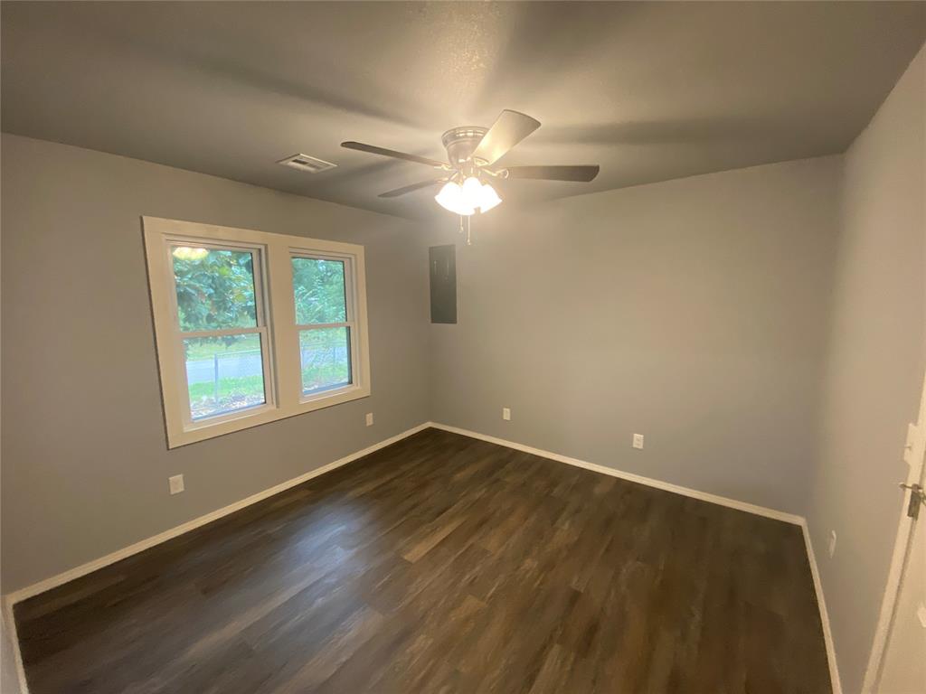 1201 Timmons Street Property Photo 19
