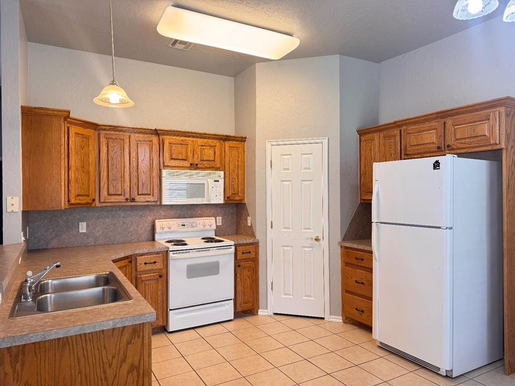 2201 Nw 155th Street Property Photo 9