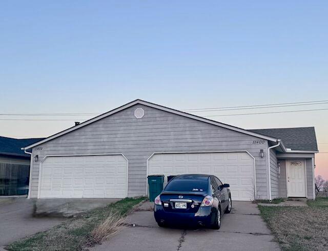 11400 N Lincoln Boulevard Property Photo 1