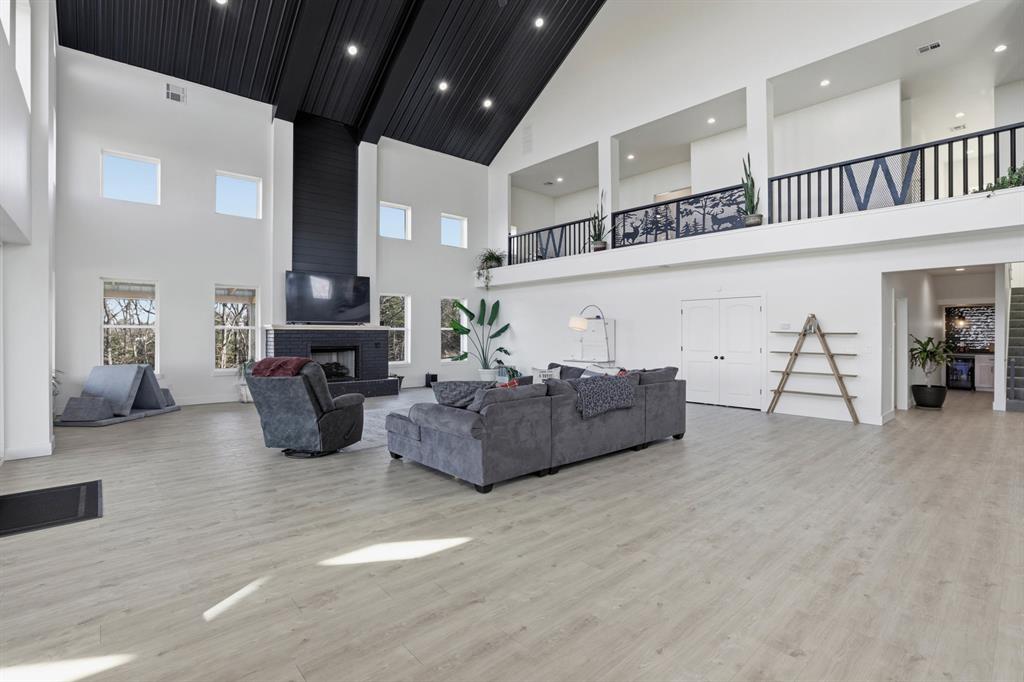 17860 Highway 105 Property Photo 17