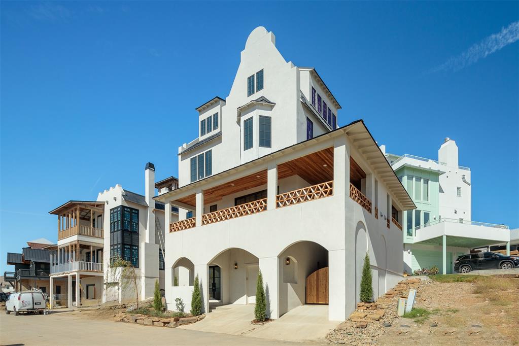 105 Lower Greenway Property Photo 1