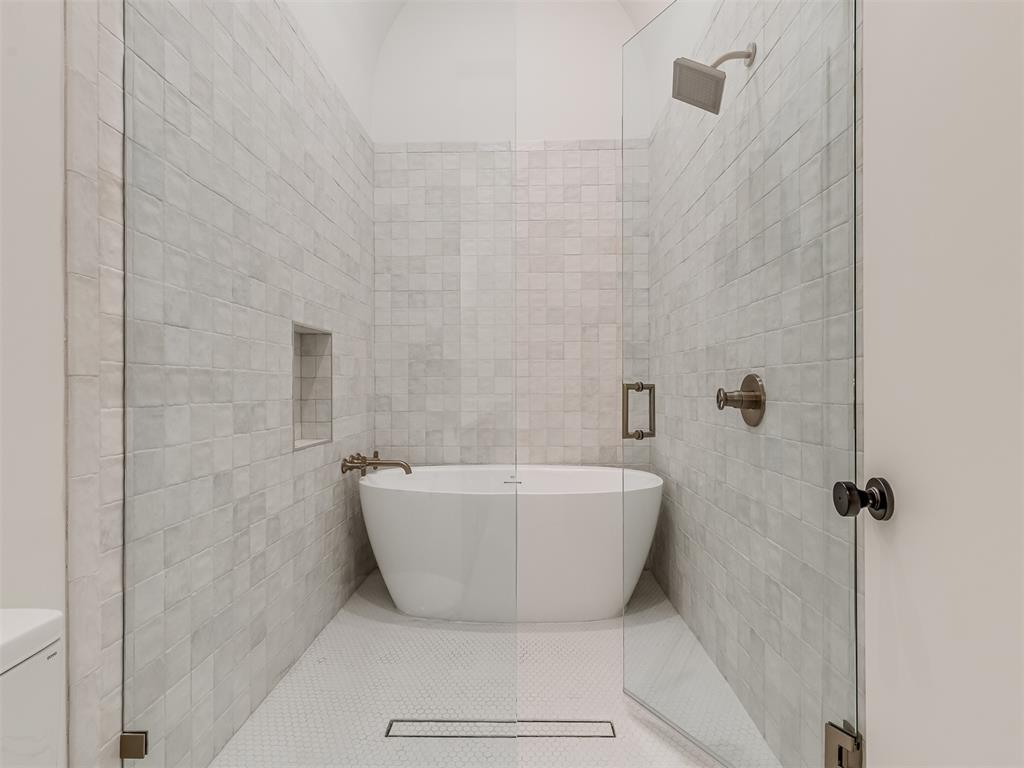 105 Lower Greenway Property Photo 12