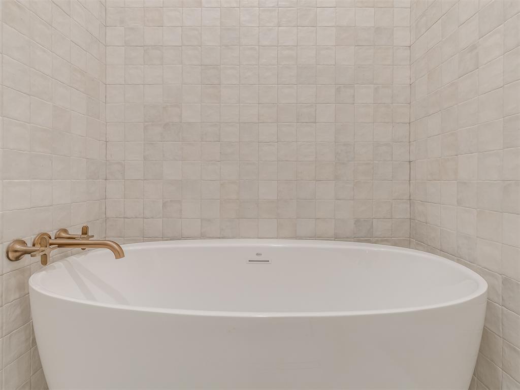 105 Lower Greenway Property Photo 13