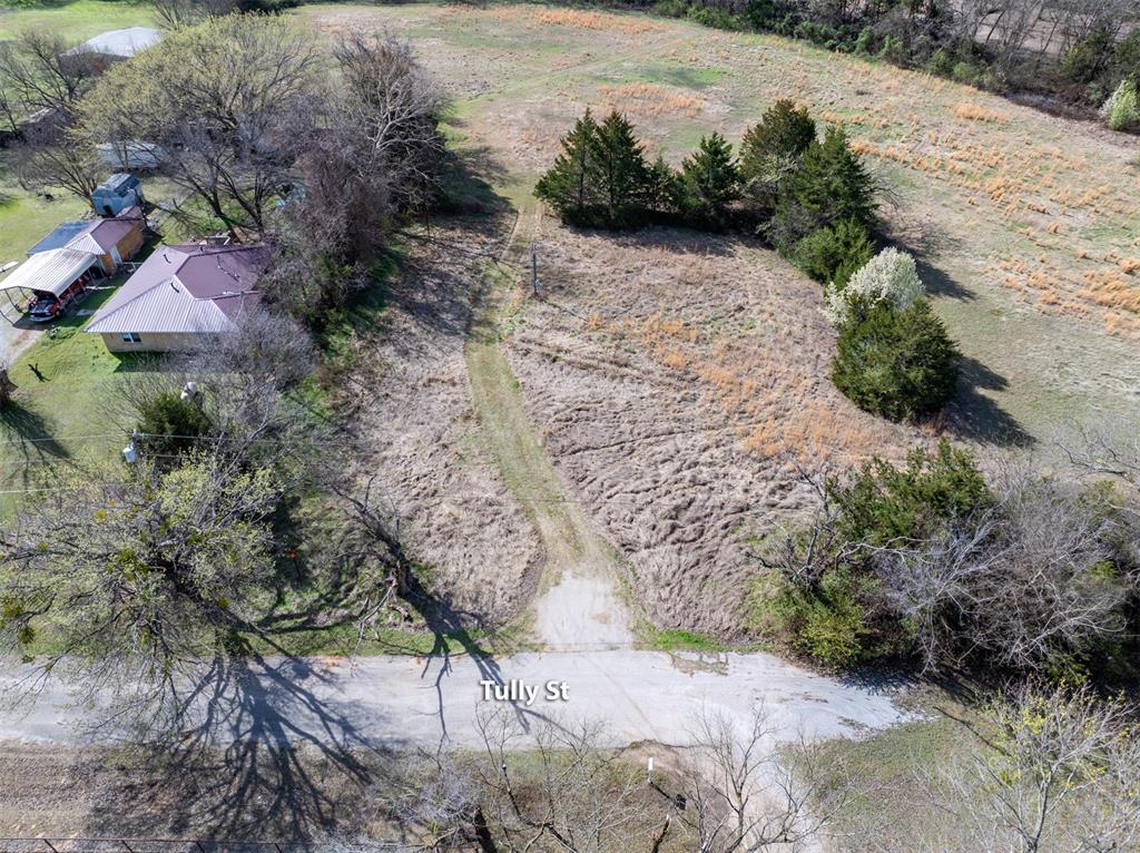 211 Tully Drive Property Photo 3