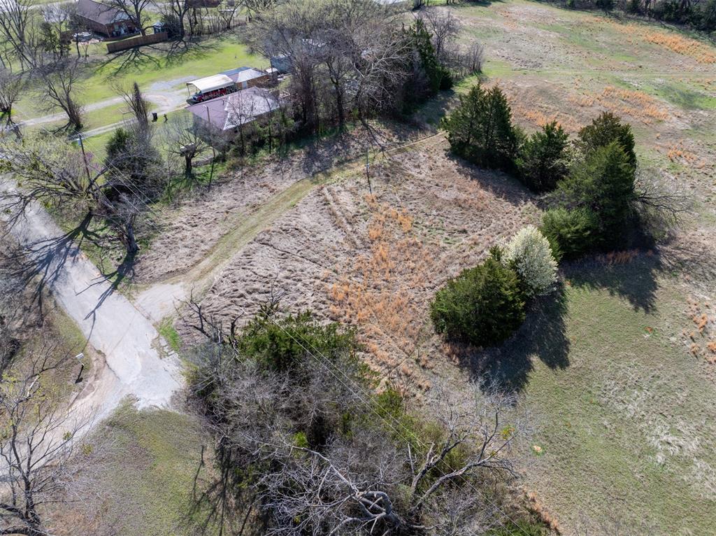 211 Tully Drive Property Photo 6