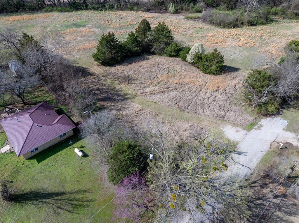 211 Tully Drive Property Photo 7
