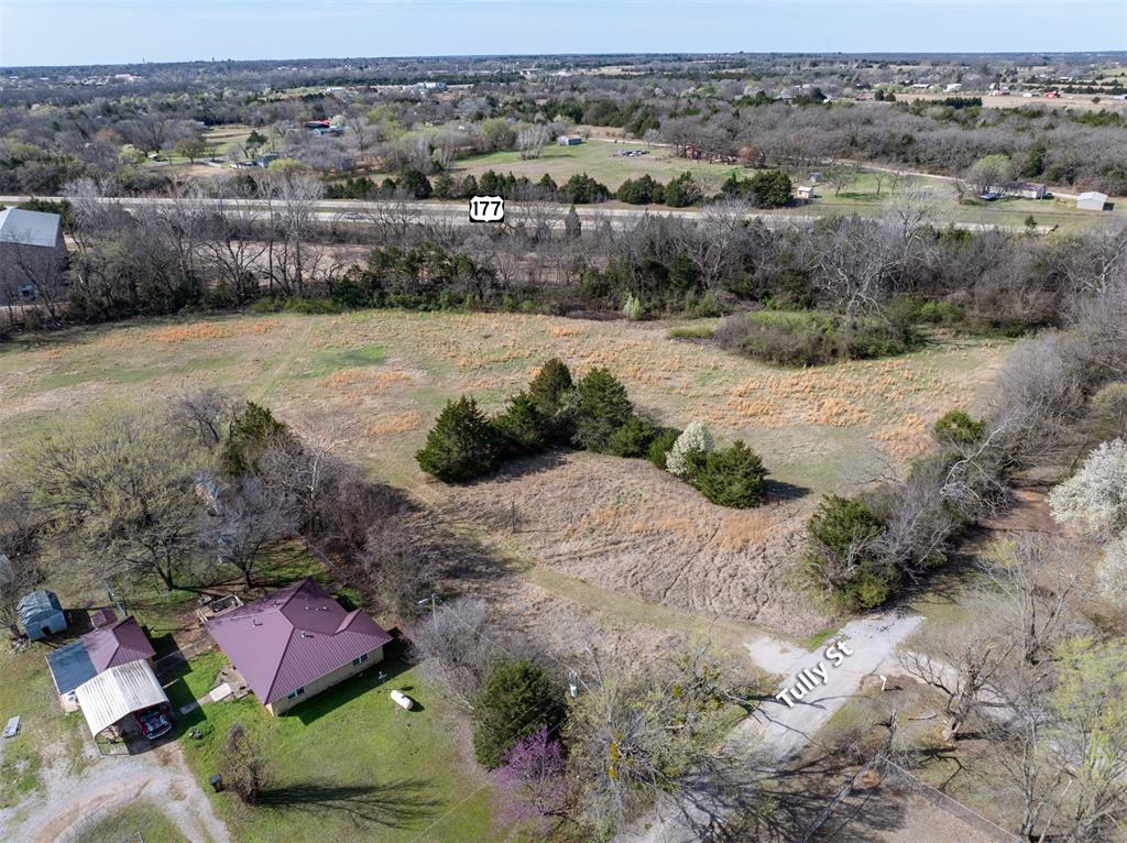 211 Tully Drive Property Photo 8