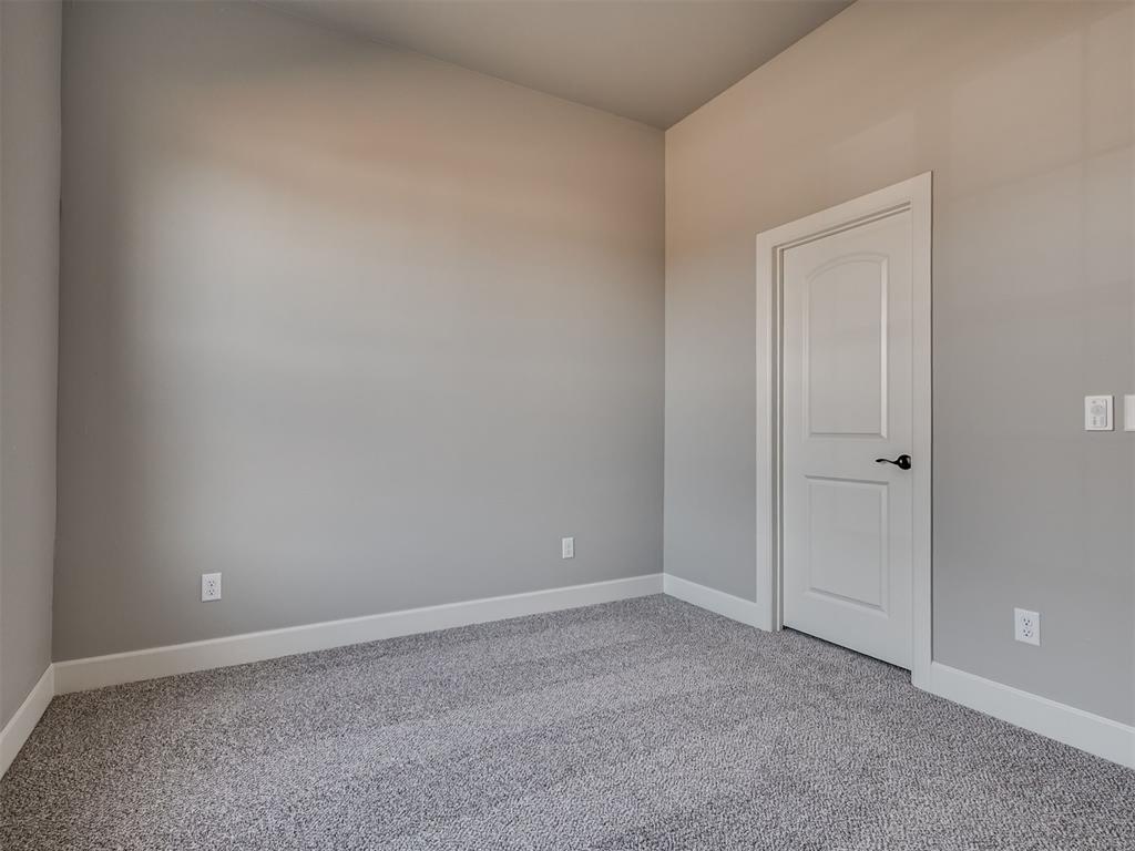 2218 W Cole Drive Property Photo 26