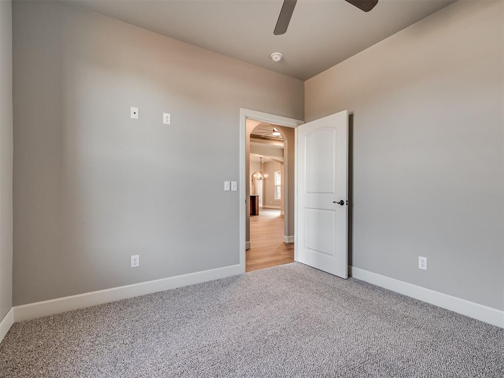 2218 W Cole Drive Property Photo 29