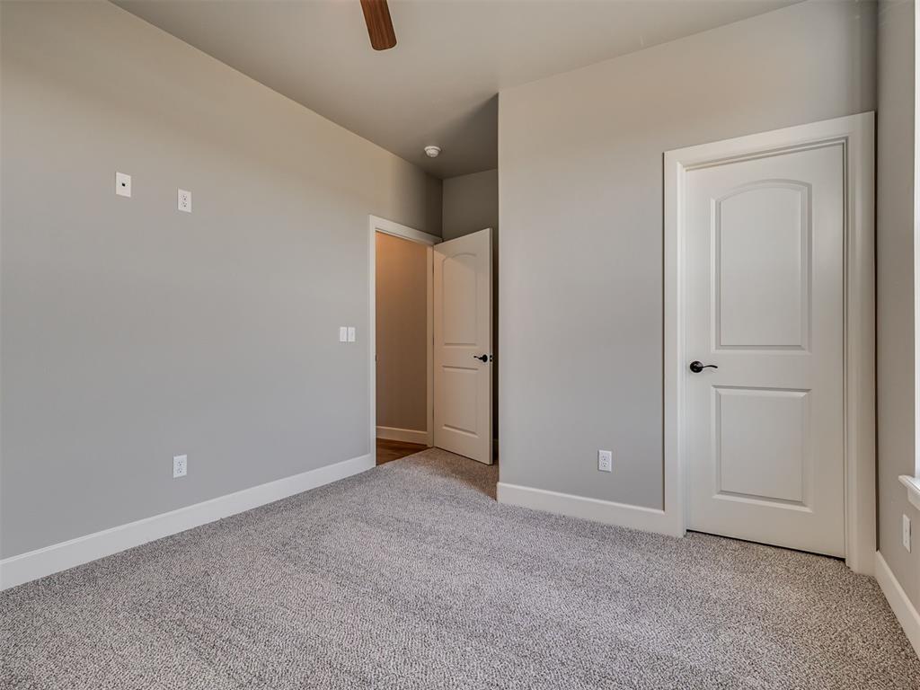 2218 W Cole Drive Property Photo 32