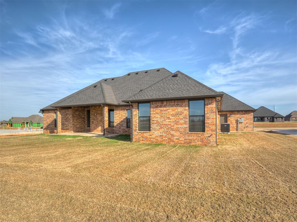 2218 W Cole Drive Property Photo 37