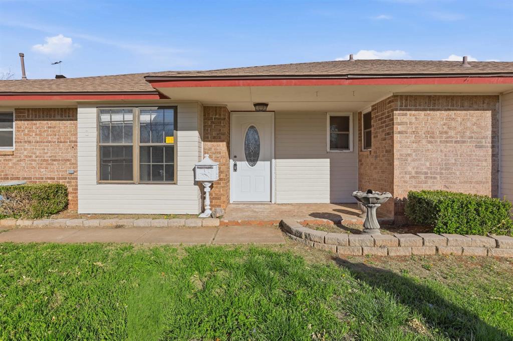 895 Quail Creek Drive Property Photo 3