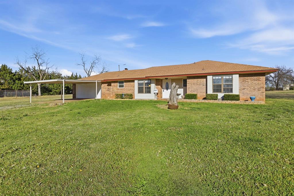 895 Quail Creek Drive Property Photo 4
