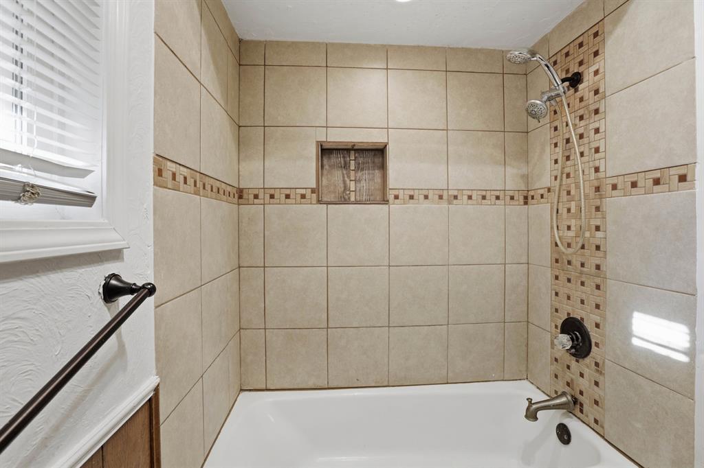 895 Quail Creek Drive Property Photo 22