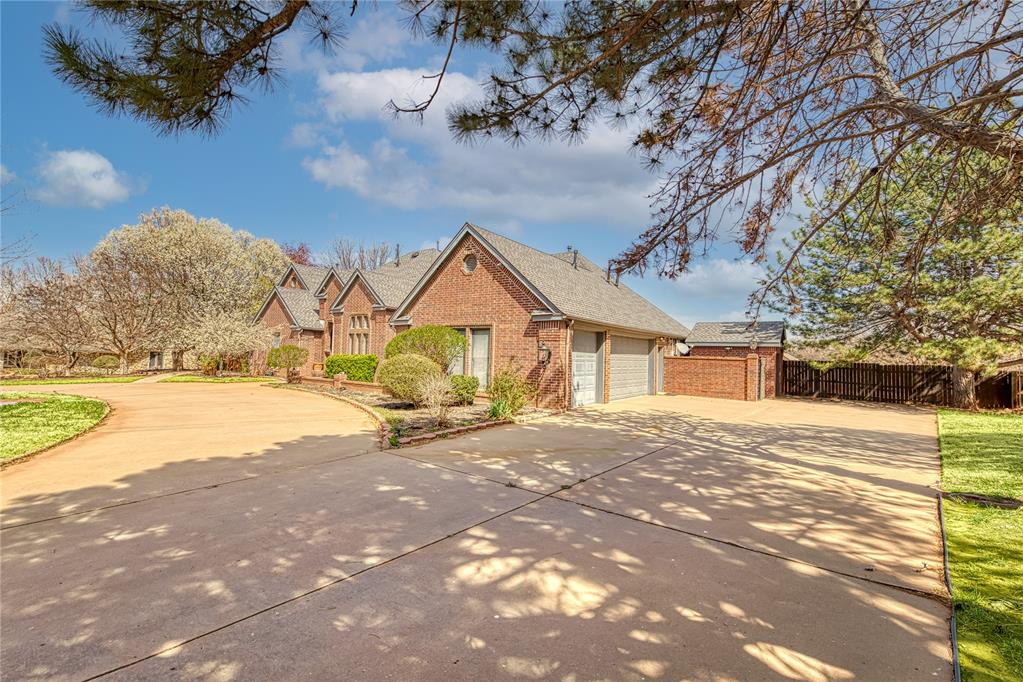 2422 Sunset Drive Property Photo 1