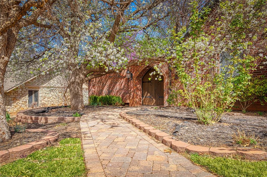 2422 Sunset Drive Property Photo 4