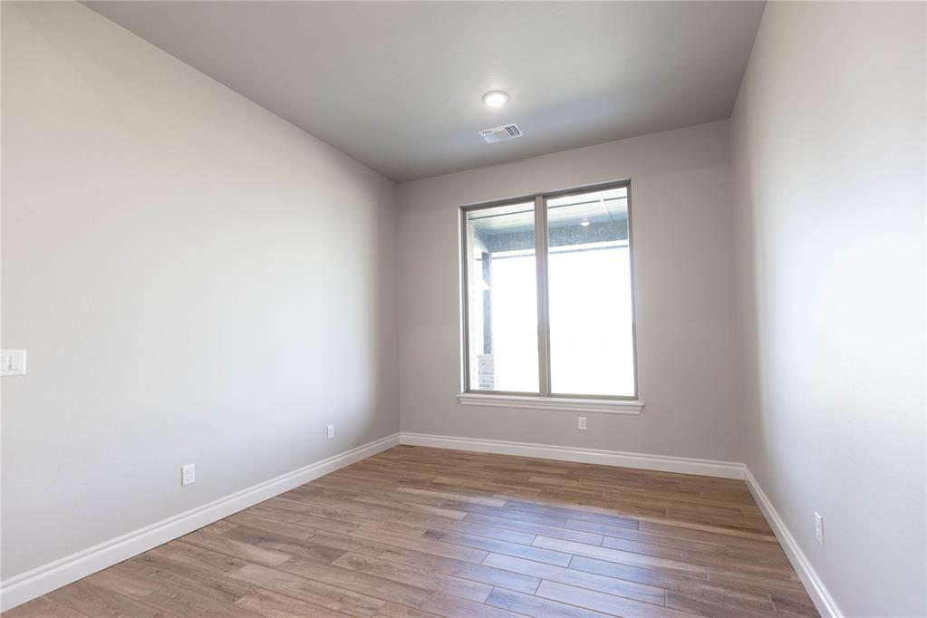 12517 Velvet Ash Avenue Property Photo 6