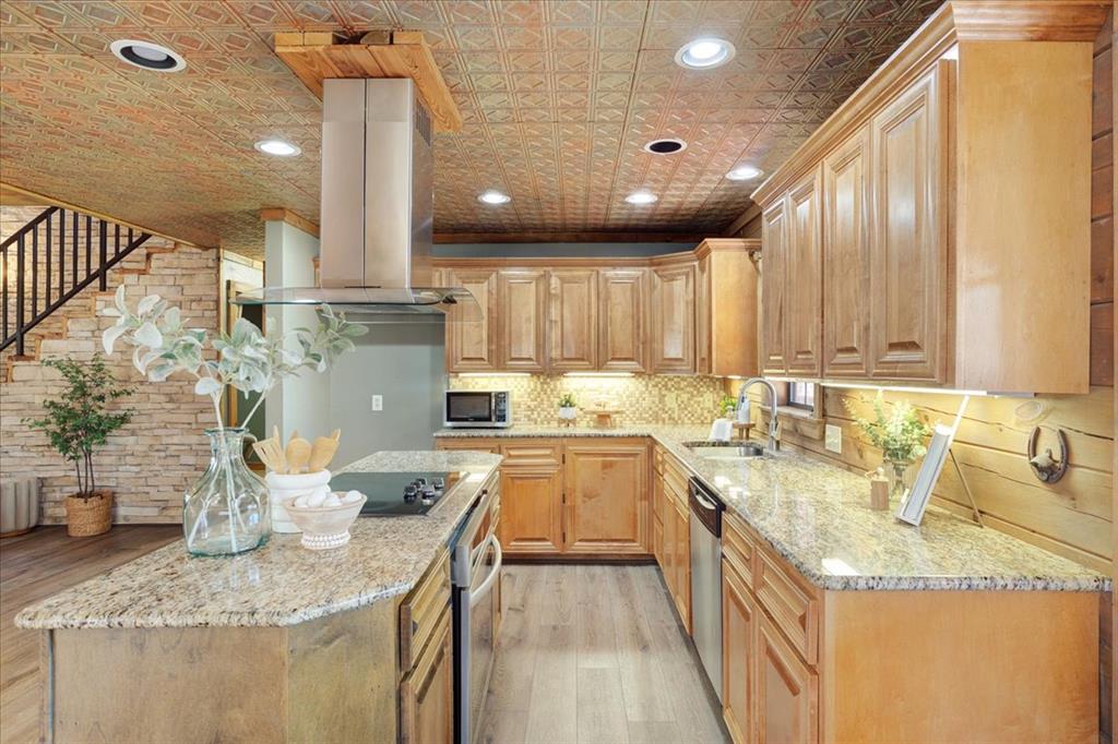 30 Rose Drive Property Photo 7