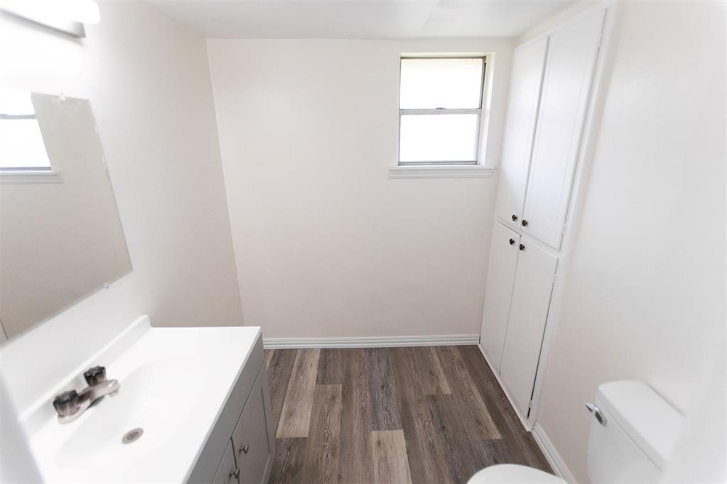 4002 N Chapman Avenue Property Photo 11
