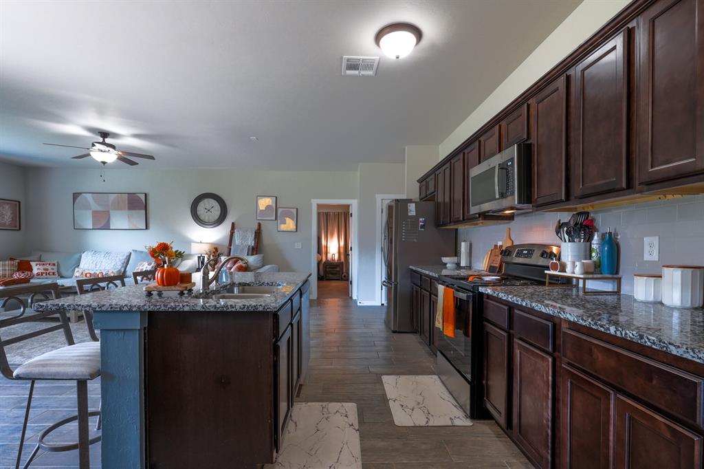 29273 Spur Circle Property Photo 12
