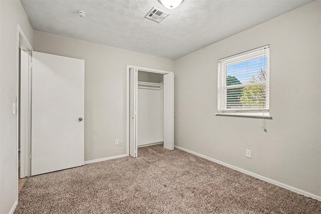 1104 Ne 5th Street Property Photo 12