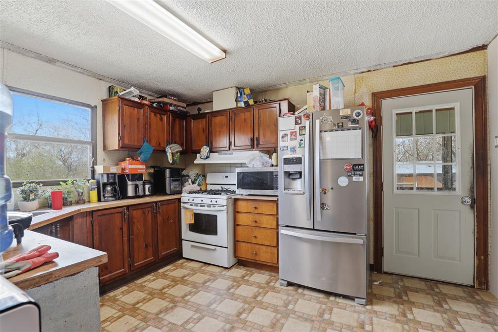 915 Asp Property Photo 11