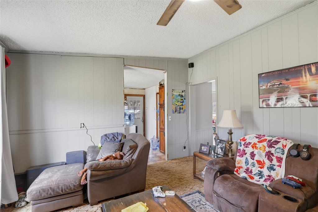 915 Asp Property Photo 17