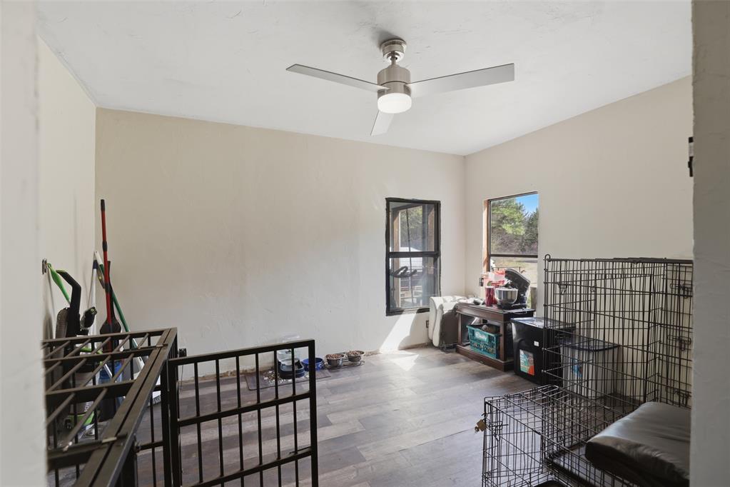 915 Asp Property Photo 18