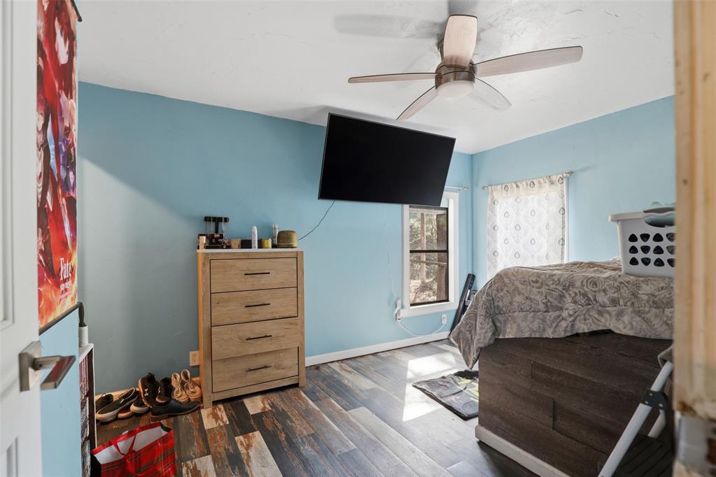 915 Asp Property Photo 24