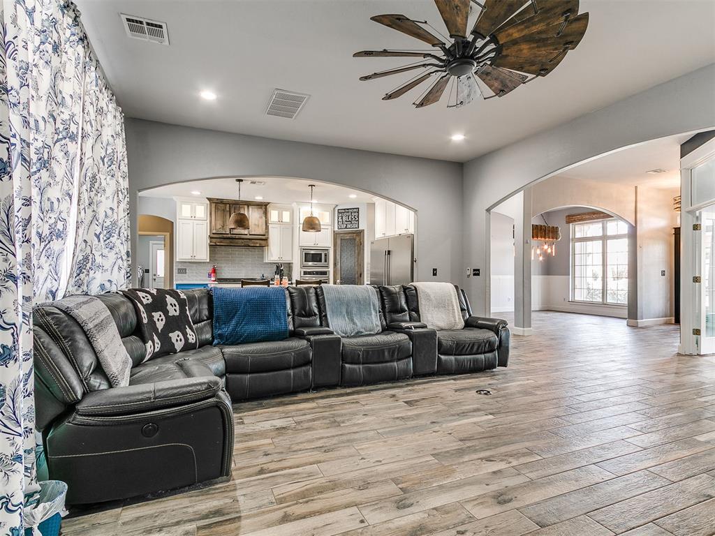 16316 Cobblestone Circle Property Photo 7