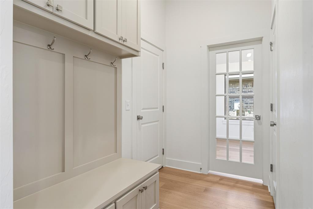 11233 Nw 135th Street Property Photo 20