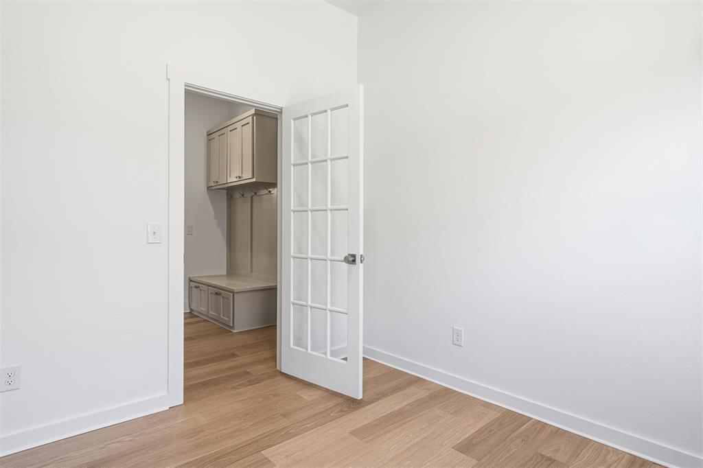 11233 Nw 135th Street Property Photo 22