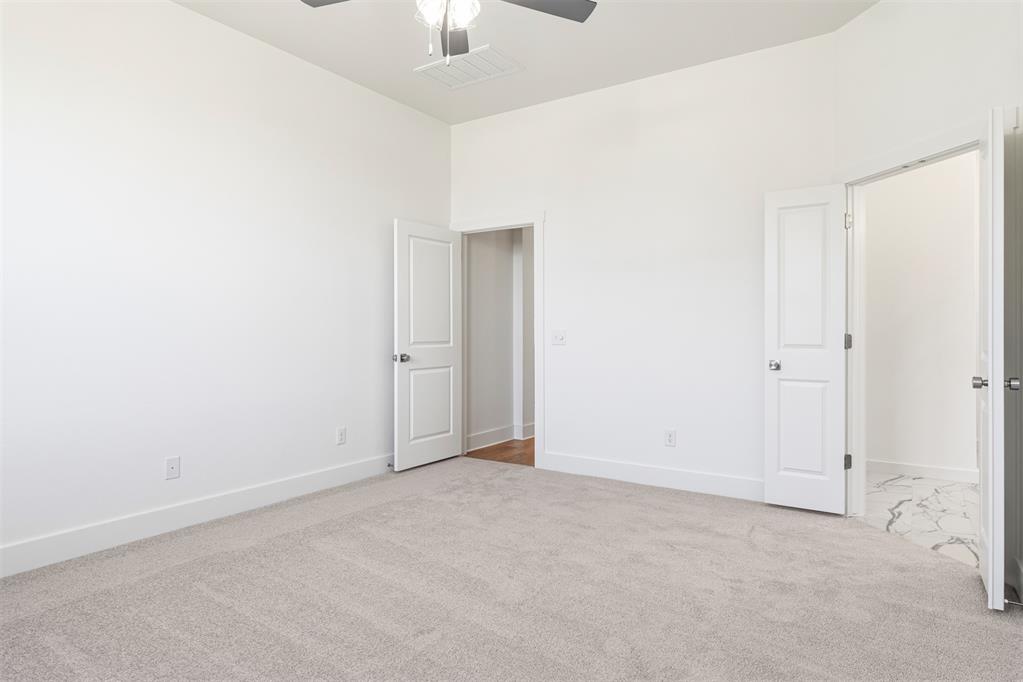 11233 Nw 135th Street Property Photo 31