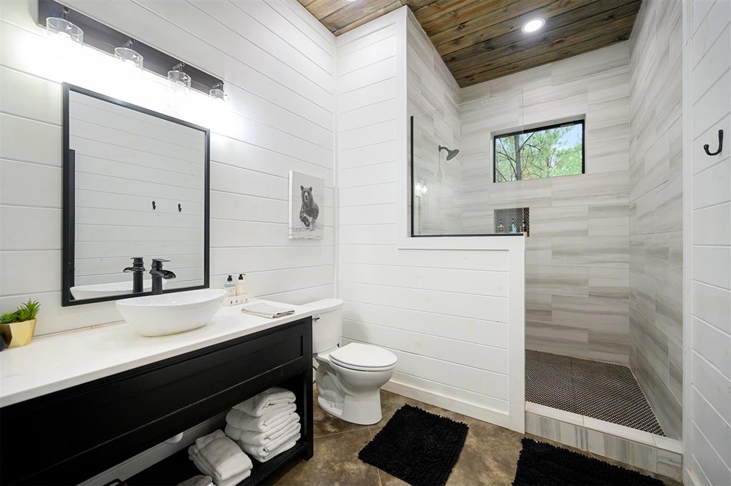 125 Bear Cedar Trail Property Photo 18