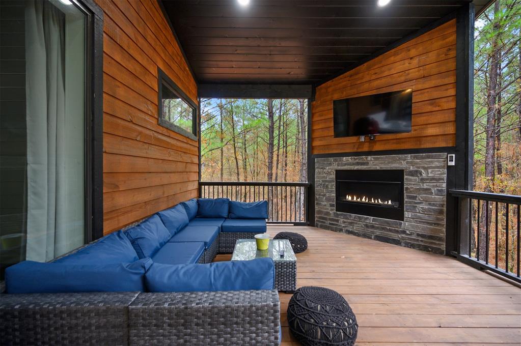 125 Bear Cedar Trail Property Photo 33