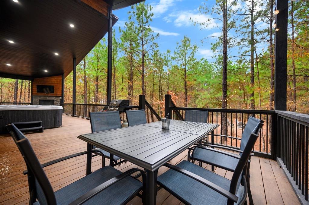 125 Bear Cedar Trail Property Photo 35