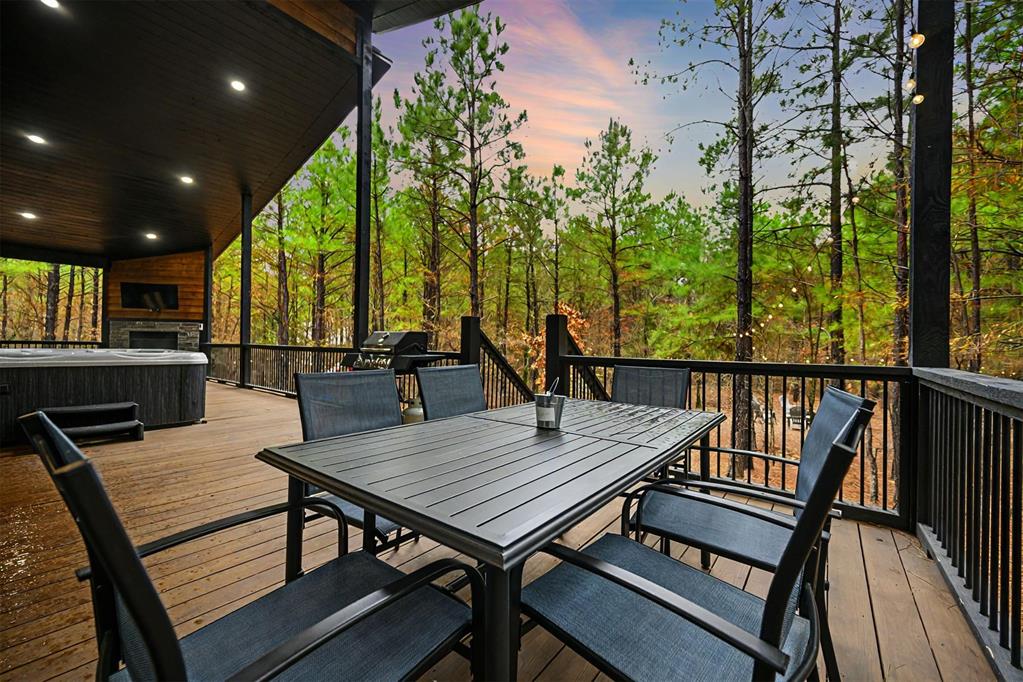 125 Bear Cedar Trail Property Photo 42