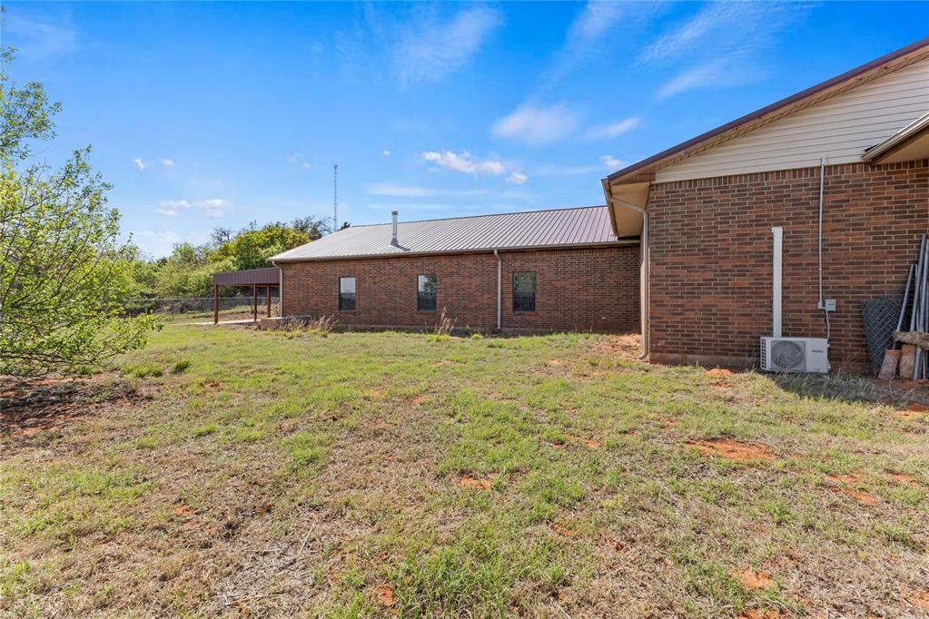 12168 N Us 281 Highway Property Photo 5