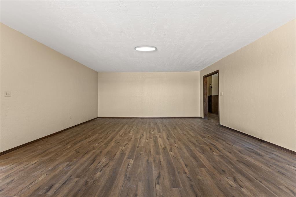 12168 N Us 281 Highway Property Photo 9