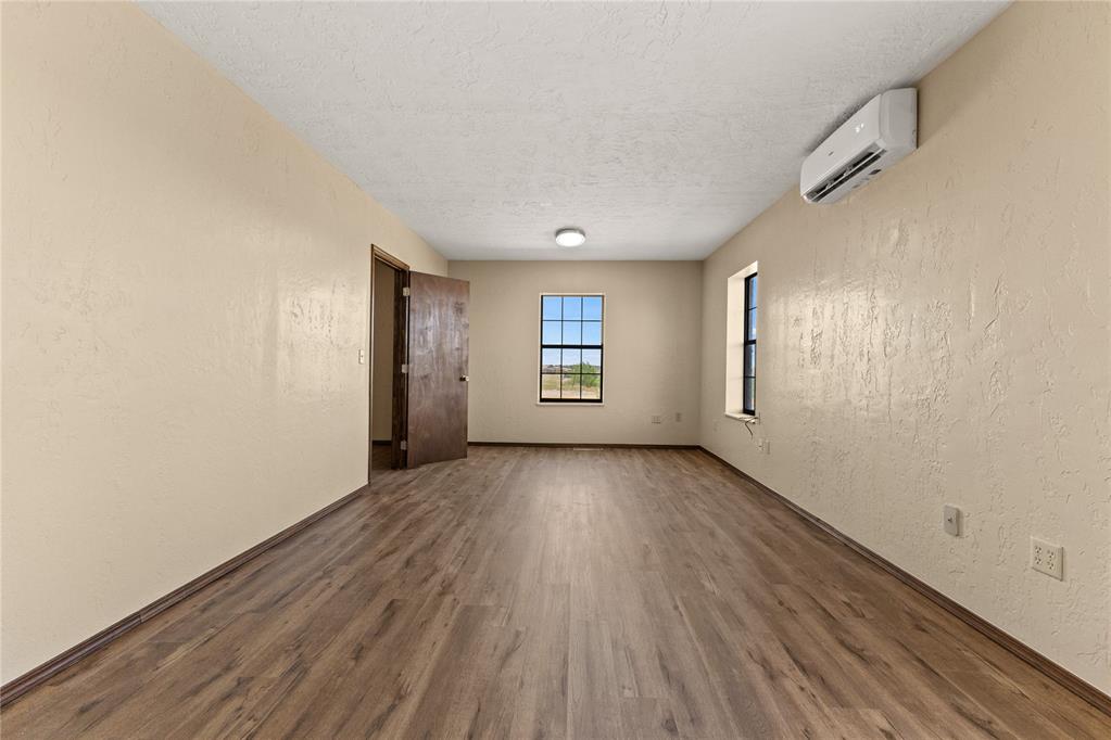 12168 N Us 281 Highway Property Photo 12