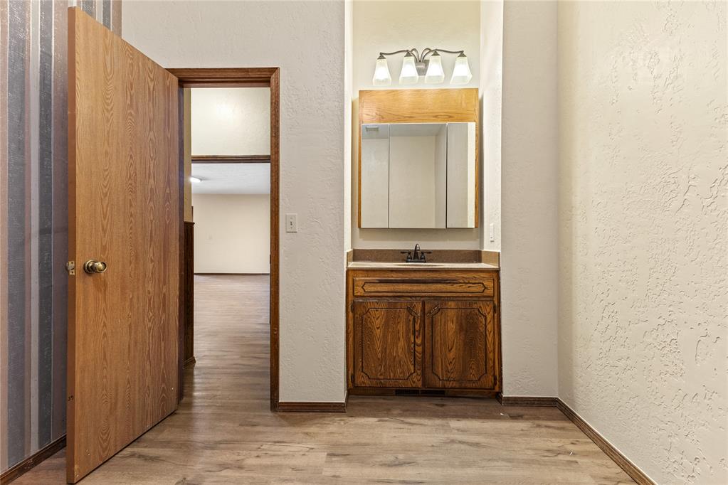 12168 N Us 281 Highway Property Photo 18
