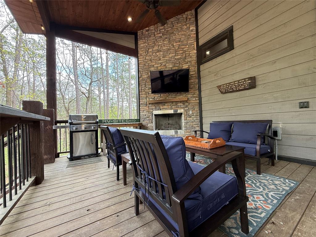 3 White Spring Court Property Photo 42