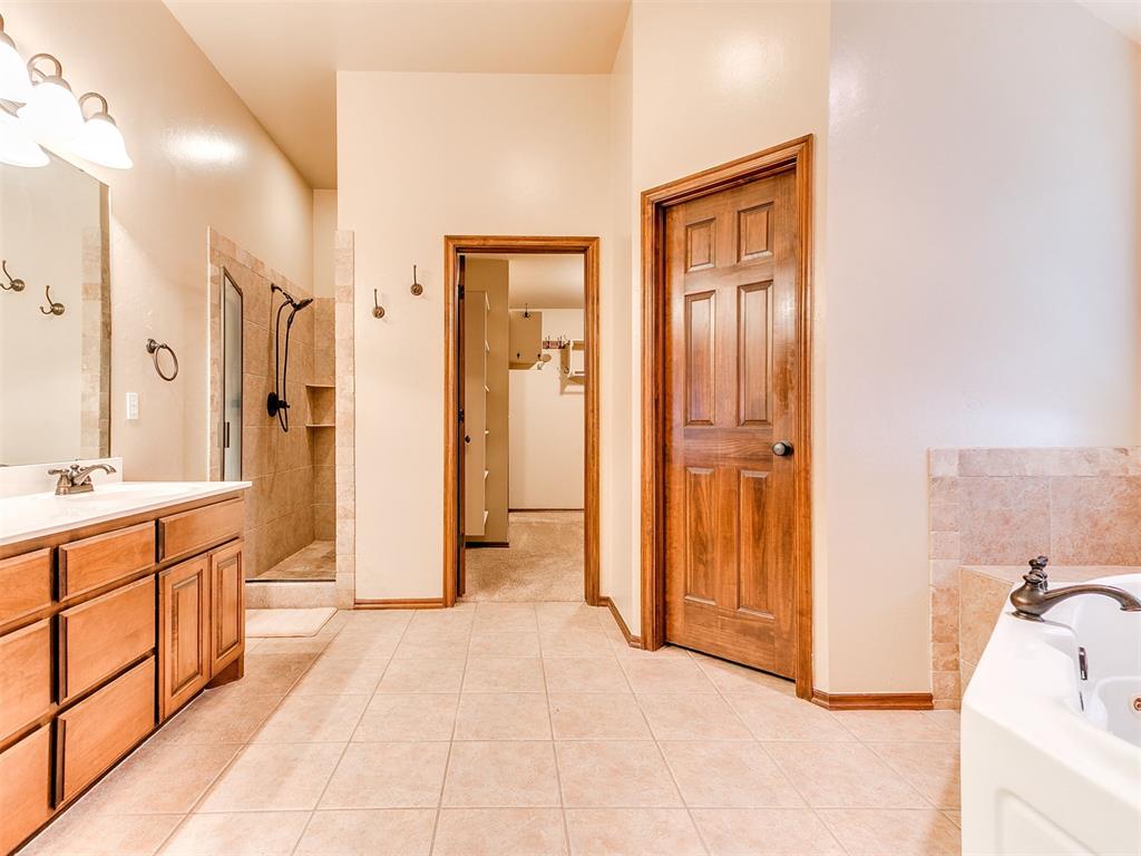 13161 Red Oak Drive Property Photo 19