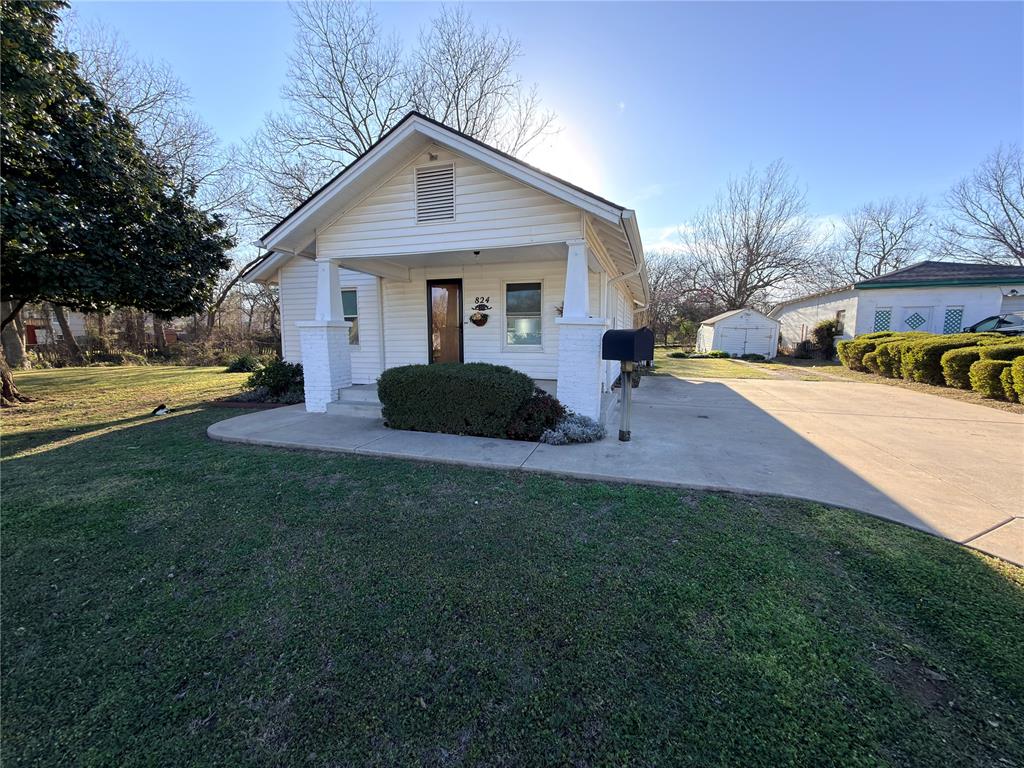 824 N Union Avenue Property Photo 1