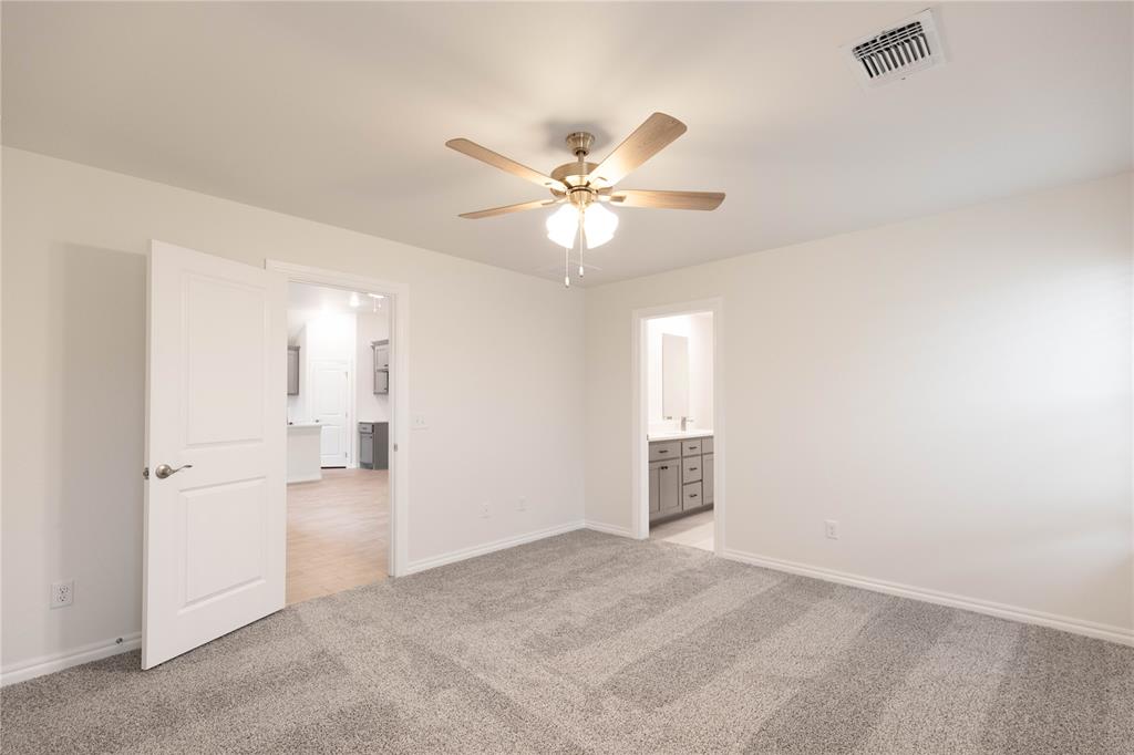 9228 Nw 86th Street Property Photo 7