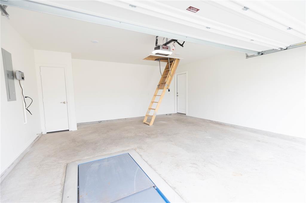 9228 Nw 86th Street Property Photo 18