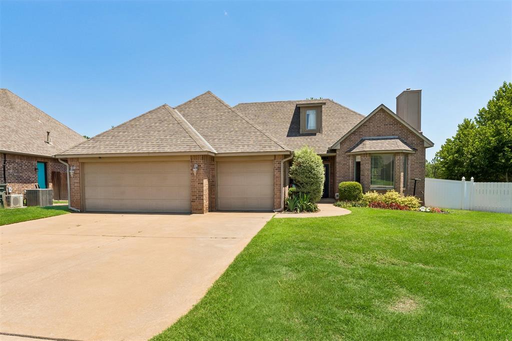 2214 Cedar Pointe Circle Property Photo 1