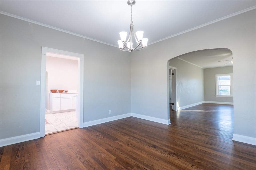 2021 N Broadway Avenue Property Photo 11