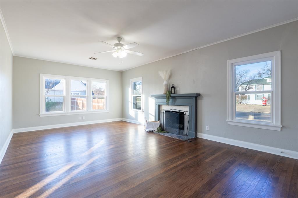 2021 N Broadway Avenue Property Photo 15