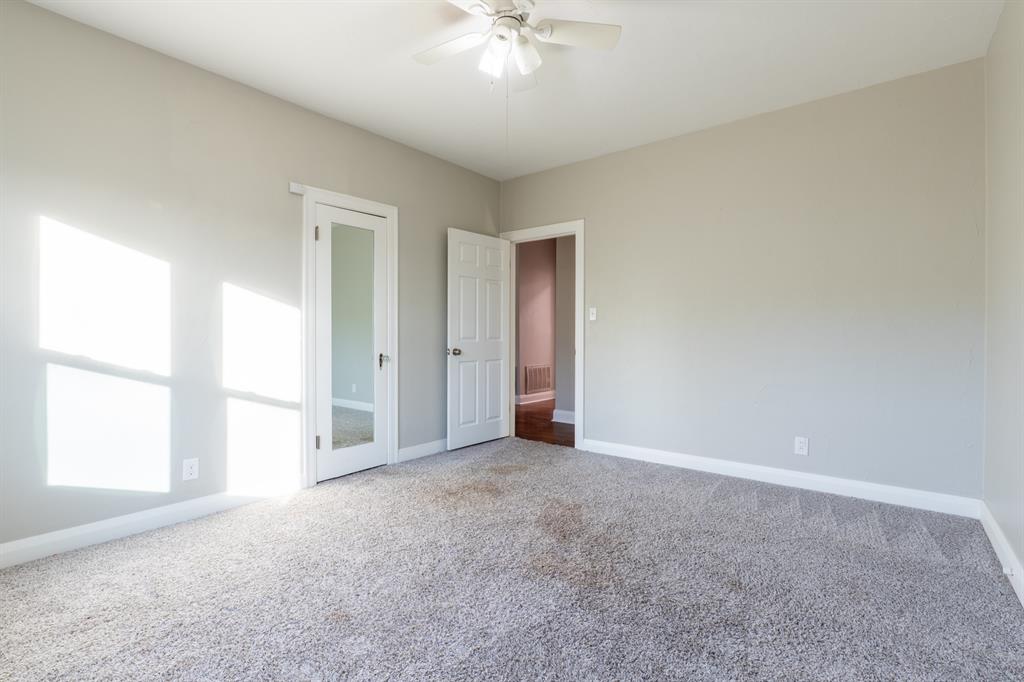 2021 N Broadway Avenue Property Photo 25
